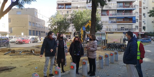 El Ayuntamiento inicia la reurbanización integral de la glorieta Jardín Pepe Da Rosa en Los Remedios, que contará con más accesibilidad y arbolado, nuevo pavimento y mejoras en la zona infantil