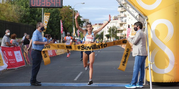 La Carrera Popular Nervión-San Pablo inicia el circuito de carreras populares #Sevilla10 con las victorias de Lucía Pérez y Rubén Álvarez