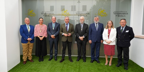 El alcalde inaugura la nueva sede del Colegio de Veterinarios y refuerza el compromiso municipal con el bienestar animal