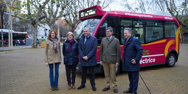 El Gobierno de Sanz recupera la línea C5 de Tussam tras cinco años interrumpida