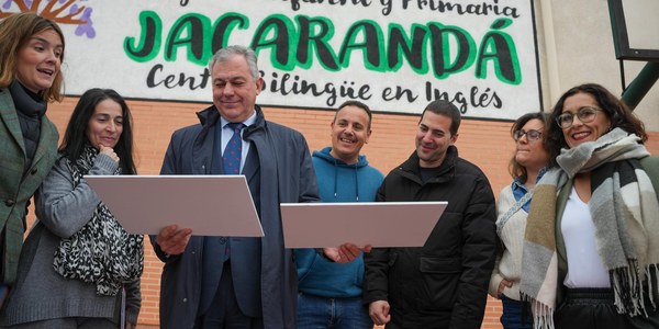 El Gobierno de Sanz sacará del abandono las pistas deportivas del colegio Jacaranda de Sevilla Este con una inversión de más de medio millón de euros