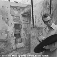 El pintor alcalareño Antonio López Ordóñez, Babel, pintando del natural. 1970. ©ICAS-SAHP, Fototeca Municipal de Sevilla, fondo Gelán