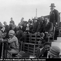 12. En la presidencia del festival taurino organizado en La Pañoleta por el Sindicato de Obreras Católicas. 28/04/1927 ©ICAS-SAHP, Fototeca Municipal de Sevilla, fondo Serrano