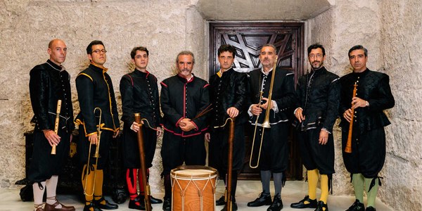 El FeMÀS saca a pasear la Música Antigua en coches de caballos por las calles de Sevilla